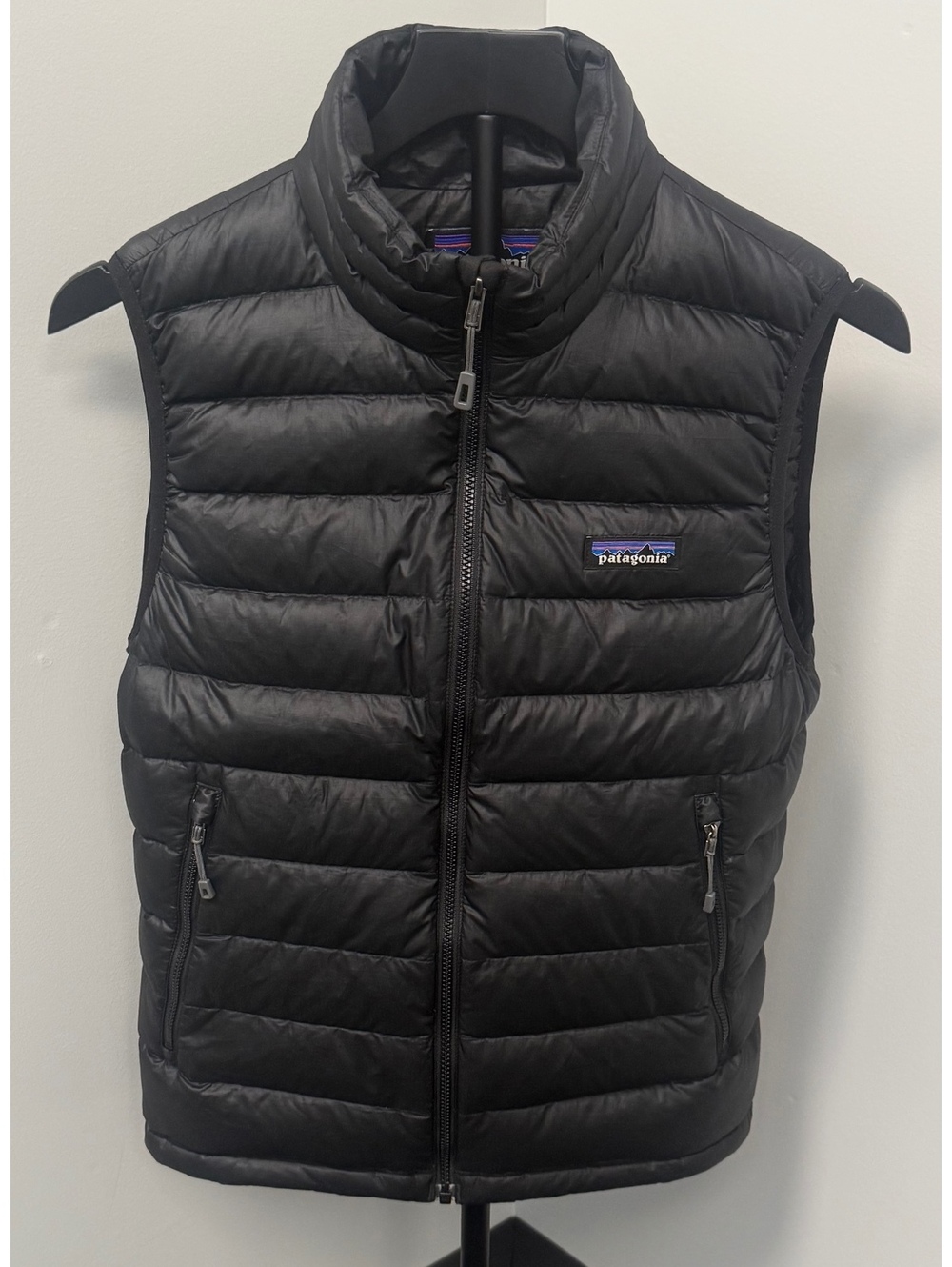 Patagonia Men’s Extra Small (XS) Full Zip Goose Down Sweater Vest Black Jacket!